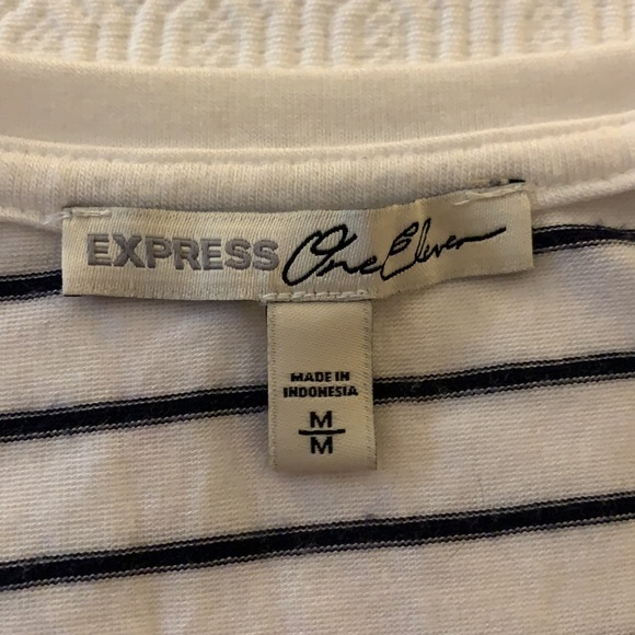 Blue & White Striped V-neck - Picture 10 of 12